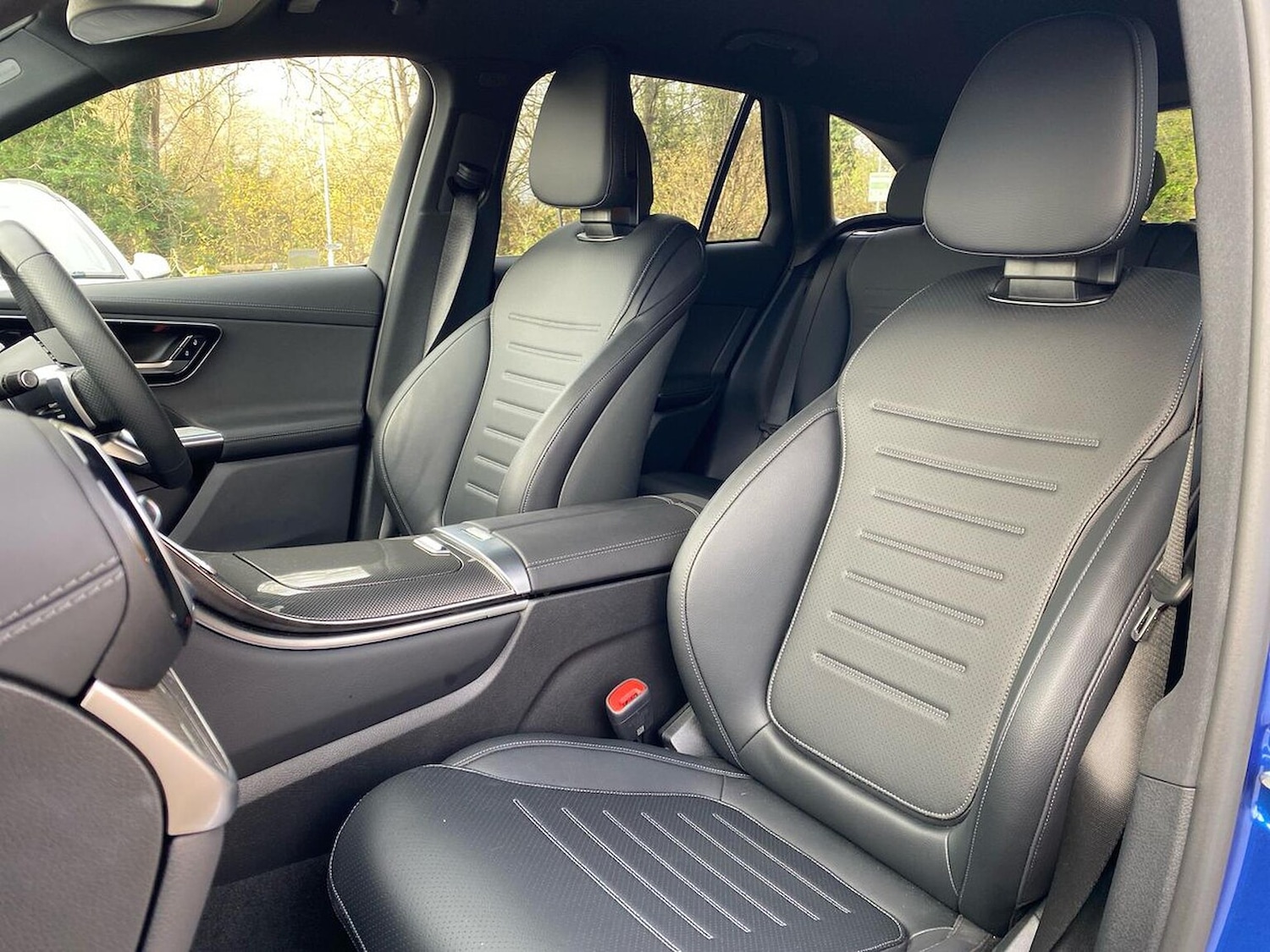 Used Mercedes-Benz GLC 2024 for sale - 76885026: Photo 31