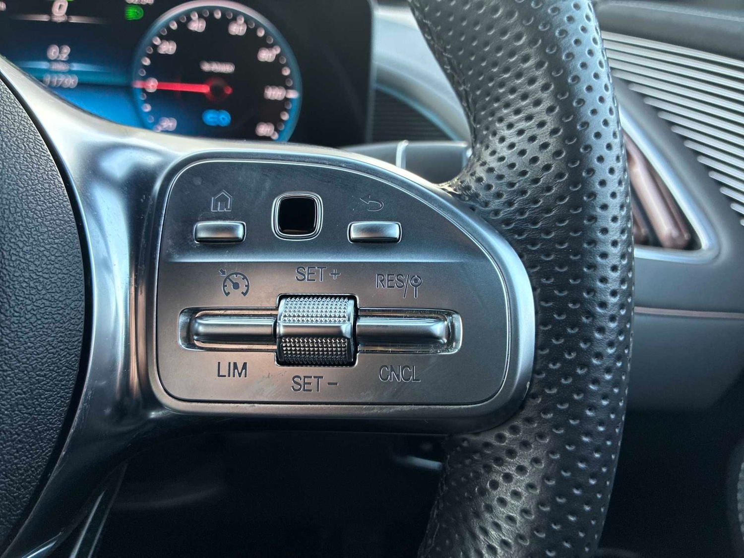 Used Mercedes-Benz EQC 2023 for sale - 78011612: Photo 23