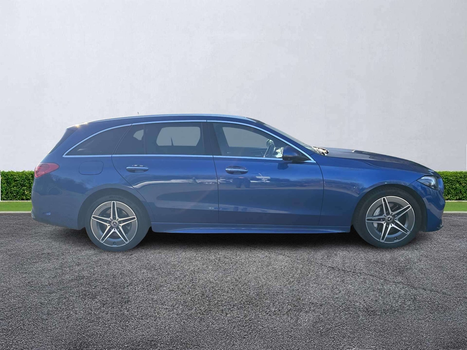 Used Mercedes-Benz C Class 2022 for sale - 78026126: Photo 2