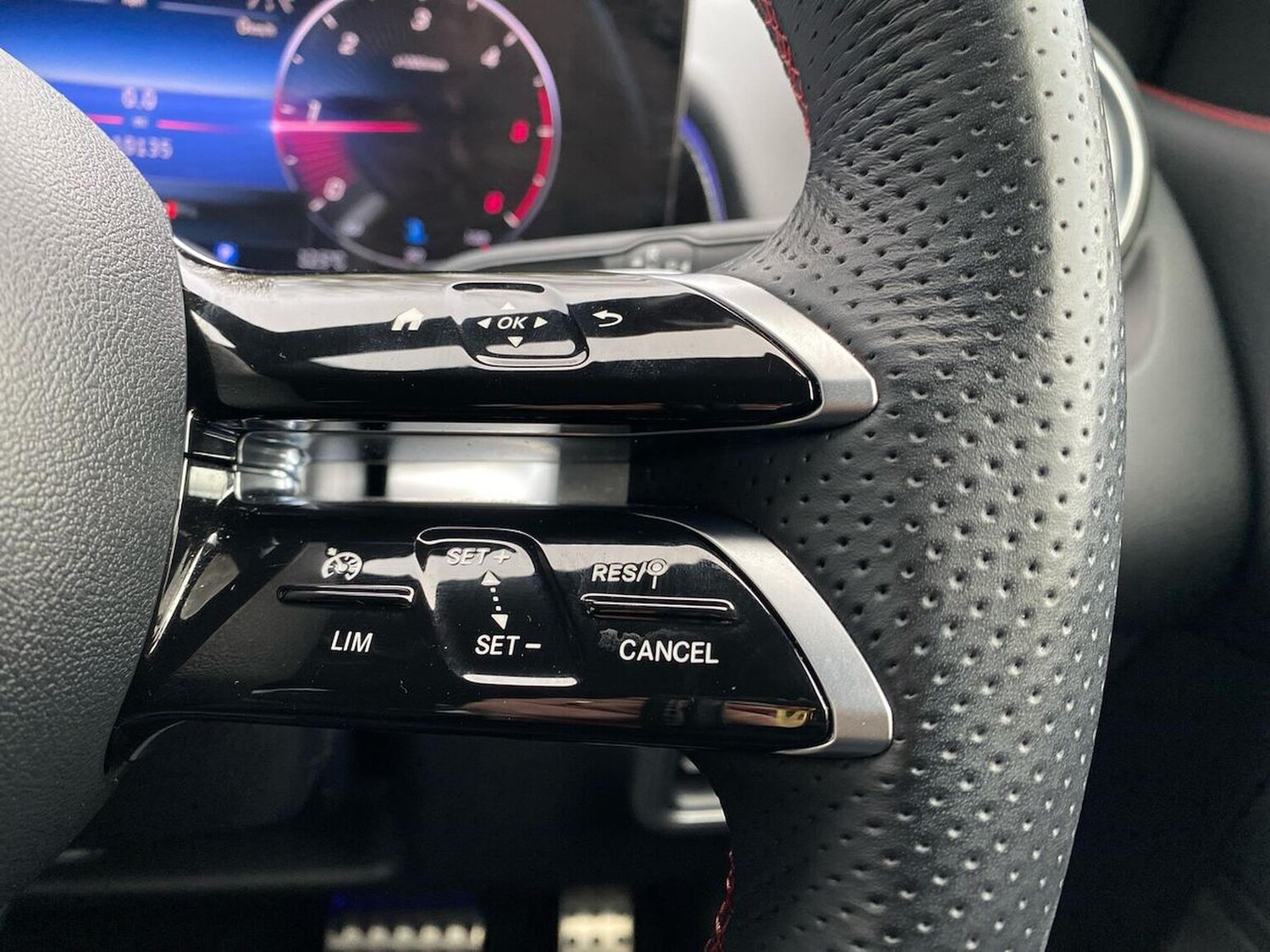 Used Mercedes-Benz GLB 2024 for sale - 76885039: Photo 27