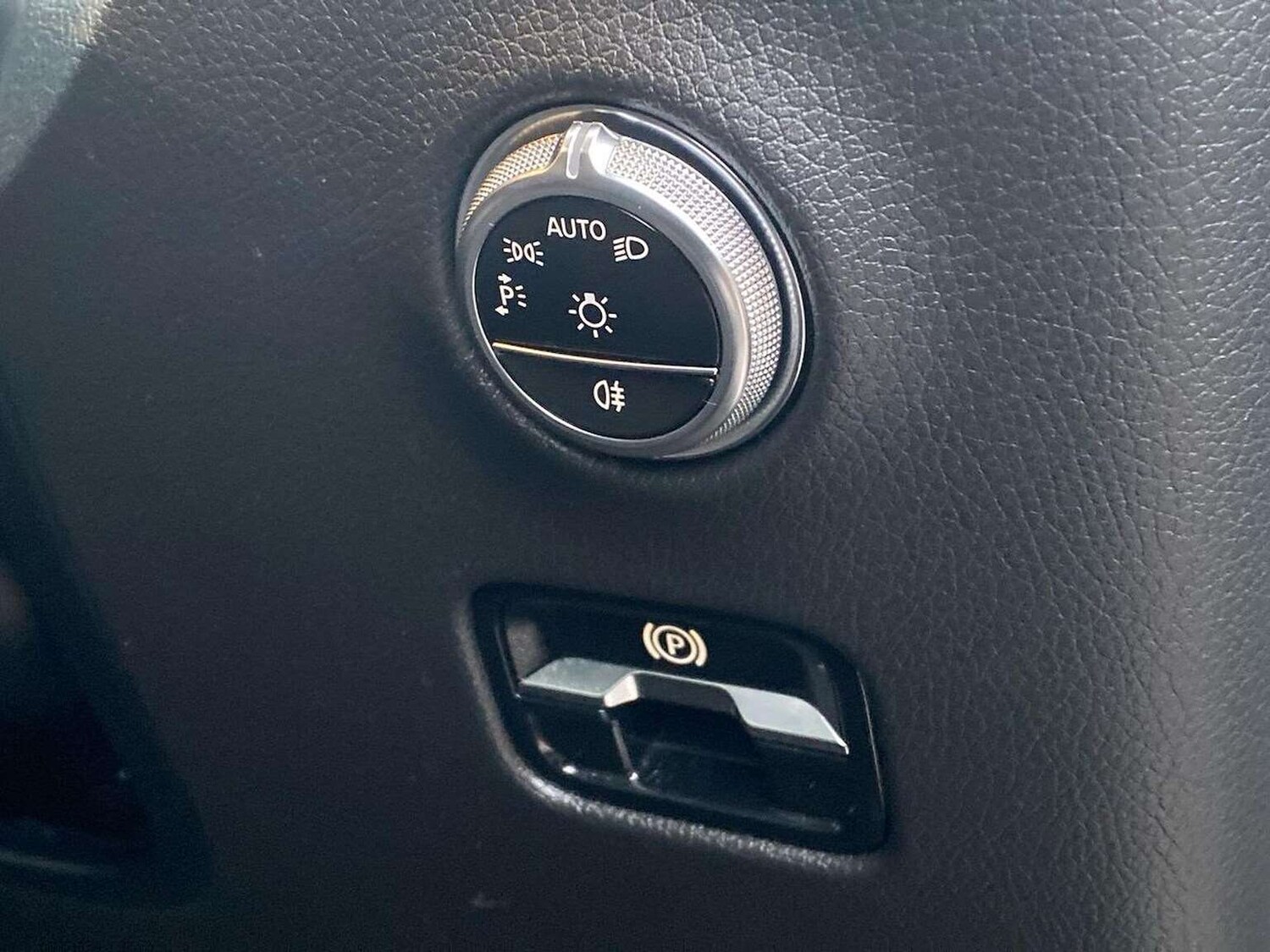 Used Mercedes-Benz GLC 2023 for sale - 77578757: Photo 22