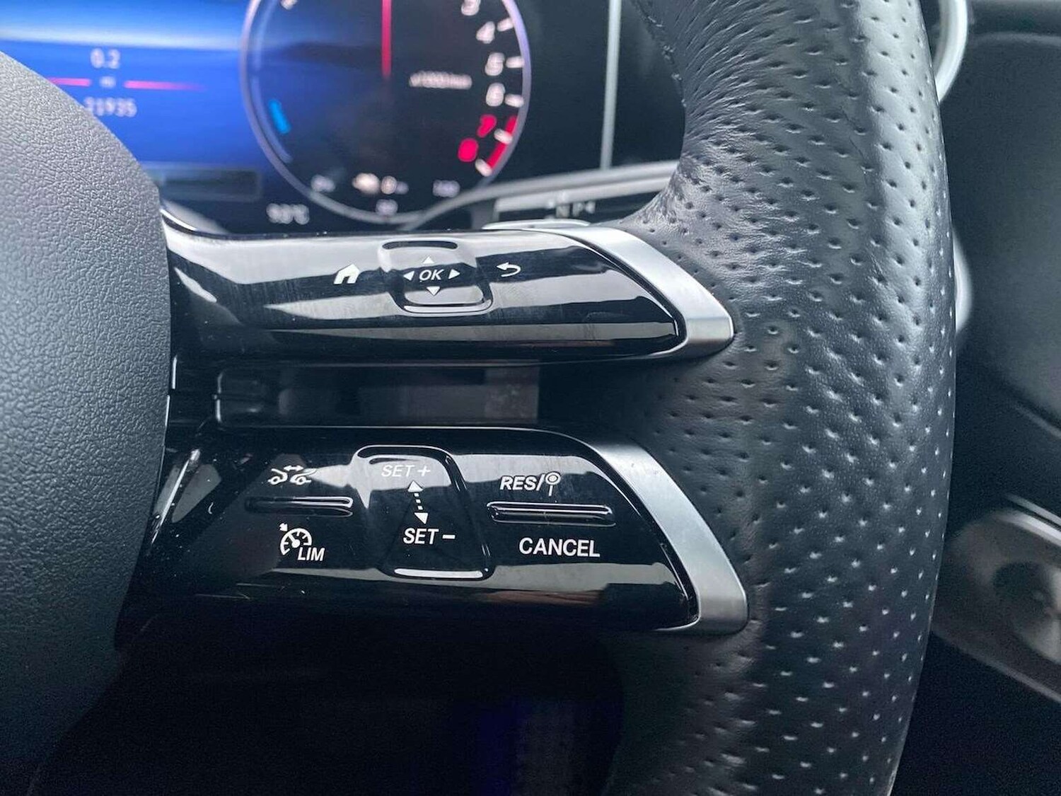 Used Mercedes-Benz GLC 2023 for sale - 77578757: Photo 27