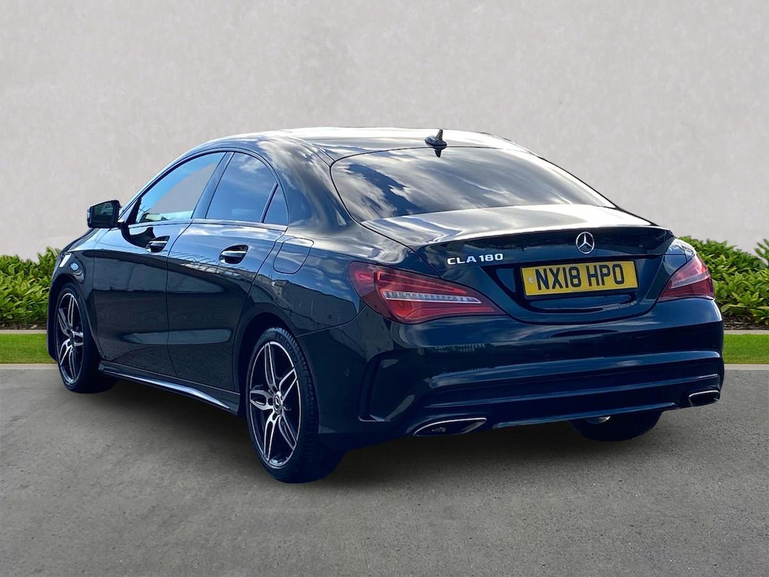 Used Mercedes-Benz CLA 2018 for sale - 76449585: Photo 2