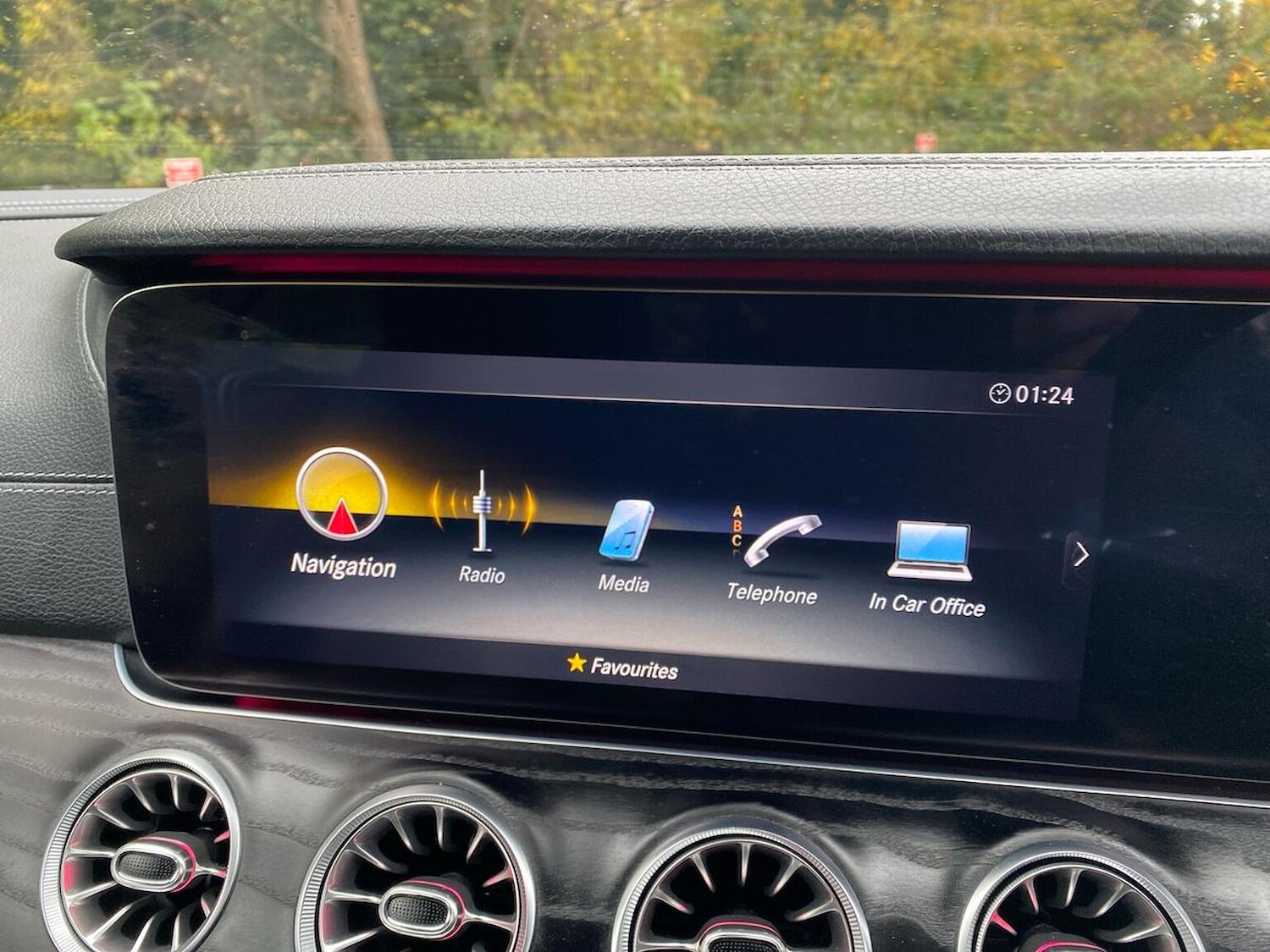 Used Mercedes-Benz E Class 2020 for sale - 76422320: Photo 11