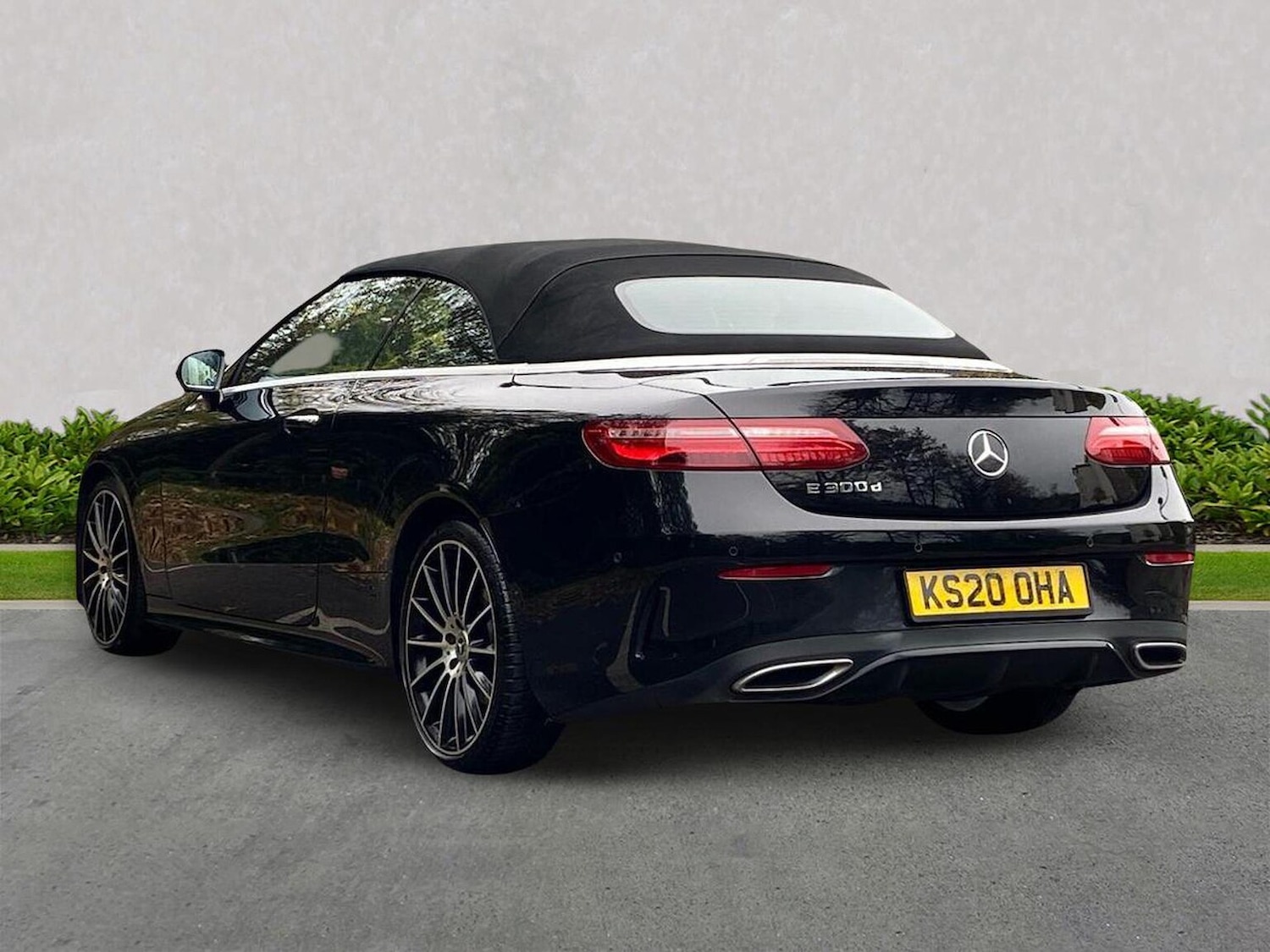 Used Mercedes-Benz E Class 2020 for sale - 76422320: Photo 2