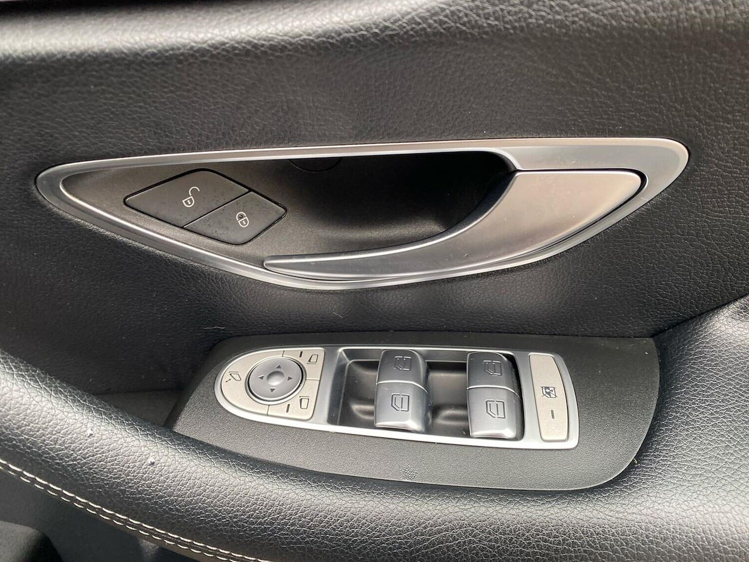 Used Mercedes-Benz E Class 2020 for sale - 76422320: Photo 21