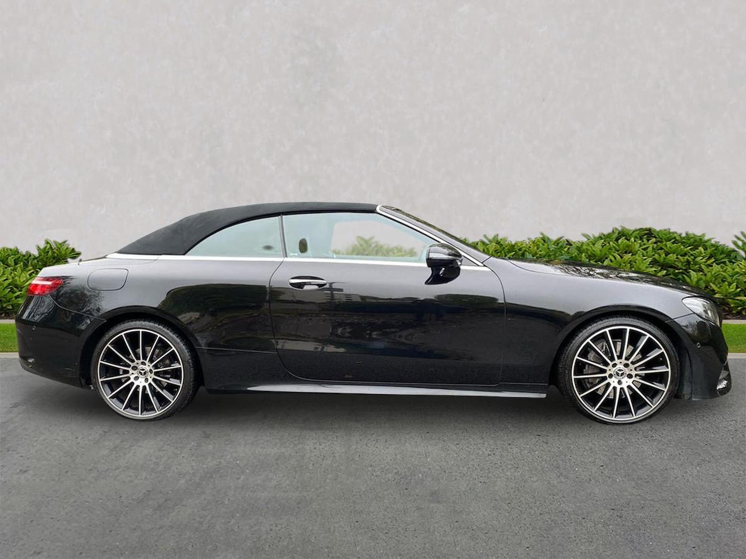 Used Mercedes-Benz E Class 2020 for sale - 76422320: Photo 3