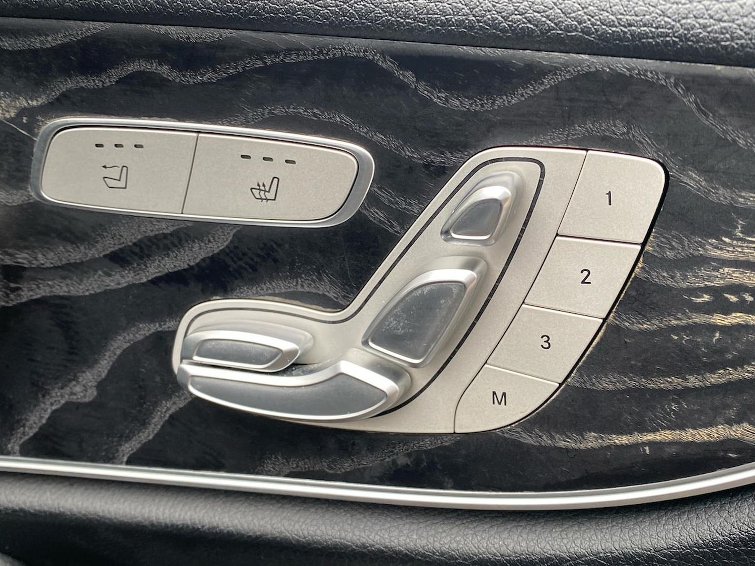 Used Mercedes-Benz E Class 2020 for sale - 76422320: Photo 30