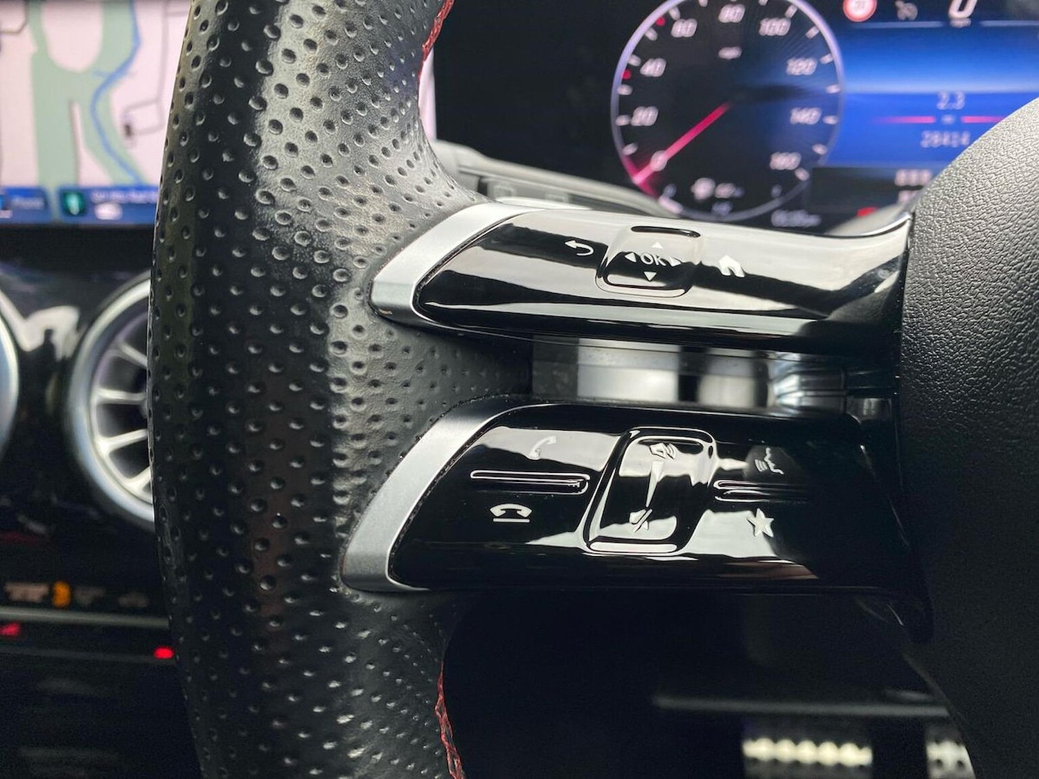 Used Mercedes-Benz GLB 2024 for sale - 76506151: Photo 26