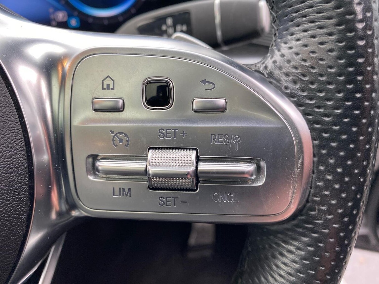 Used Mercedes-Benz EQC 2022 for sale - 76893249: Photo 27