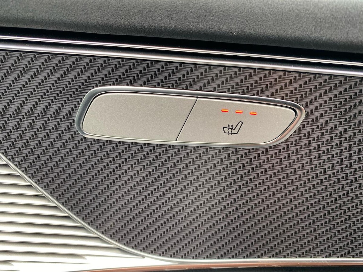 Used Mercedes-Benz EQC 2022 for sale - 76893249: Photo 30