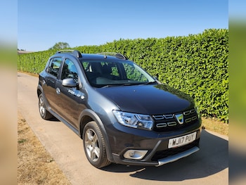 Used Dacia Sandero Stepway 2017 for sale - 79147559: Photo
