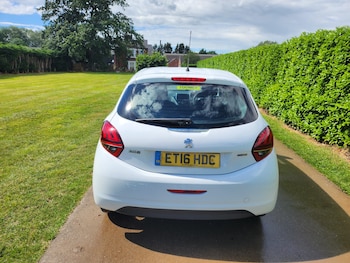 Used Peugeot 208 2016 for sale - 78807930: Photo