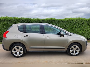 Used Peugeot 3008 2011 for sale - 79115706: Photo