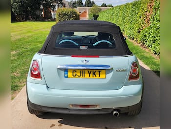 Used MINI Convertible 2011 for sale - 79575932: Photo
