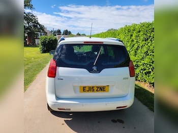 Used Peugeot 5008 2015 for sale - 78840332: Photo