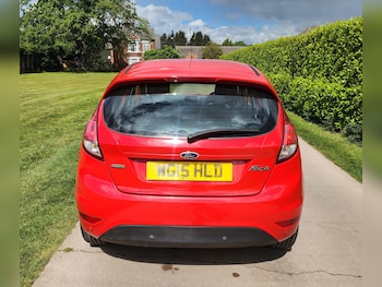 Used Ford Fiesta 2015 for sale - 78740038: Photo
