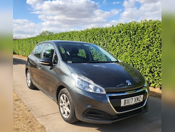 Used Peugeot 208 2017 for sale - 79372329: Photo