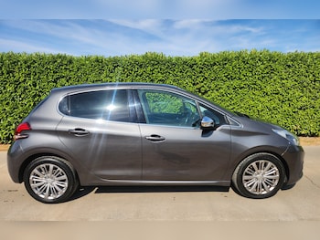 Used Peugeot 208 2018 for sale - 79315075: Photo