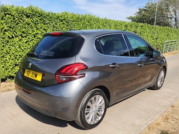 Used Peugeot 208 2018 for sale - 79315075: Photo