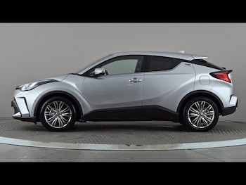 Used Toyota C-HR 2023 for sale - 79029643: Photo