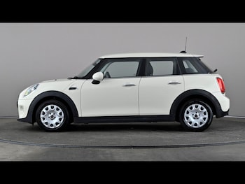 Used MINI Hatch 2019 for sale - 79136669: Photo