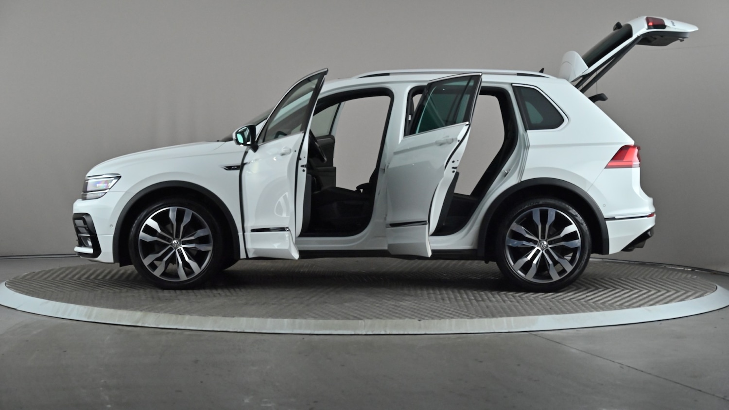 Used Volkswagen Tiguan 2020 for sale - 77013987: Photo 21