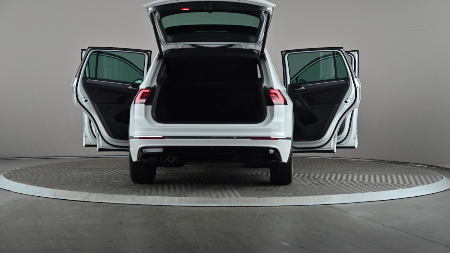 Used Volkswagen Tiguan 2020 for sale - 77013987: Photo 23