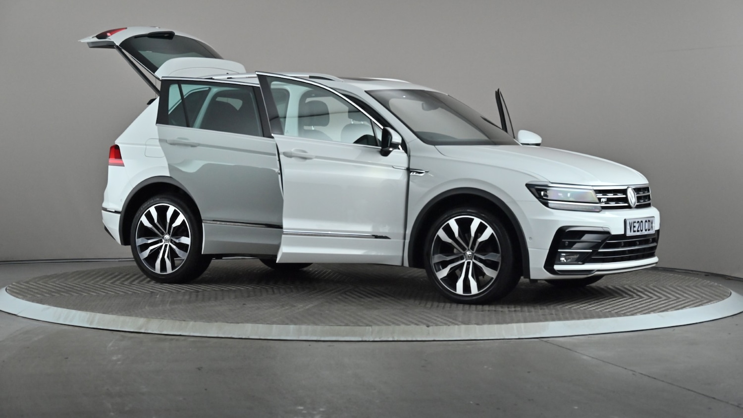 Used Volkswagen Tiguan 2020 for sale - 77013987: Photo 26