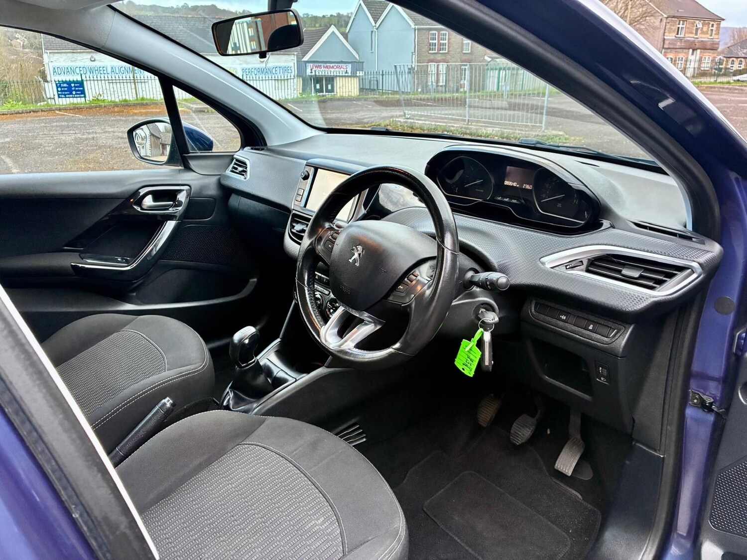 Used Peugeot 208 2017 for sale - 78140044: Photo 8