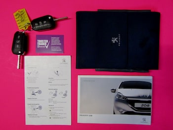 Used Peugeot 208 2015 for sale - 77023726: Photo