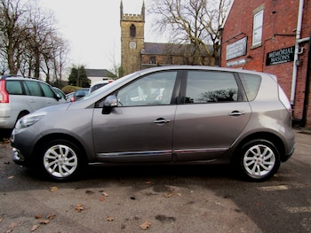 Used Renault Scenic 2015 for sale - 77025645: Photo