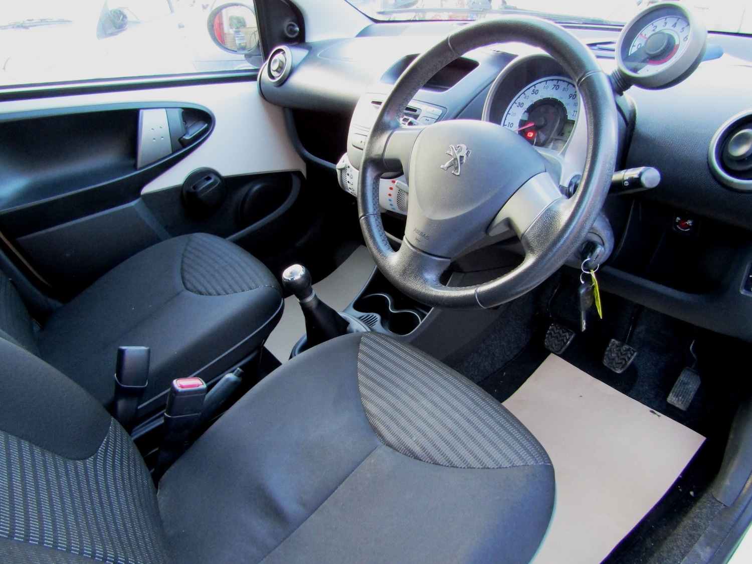 Used Peugeot 107 2014 for sale - 77124050: Photo 21