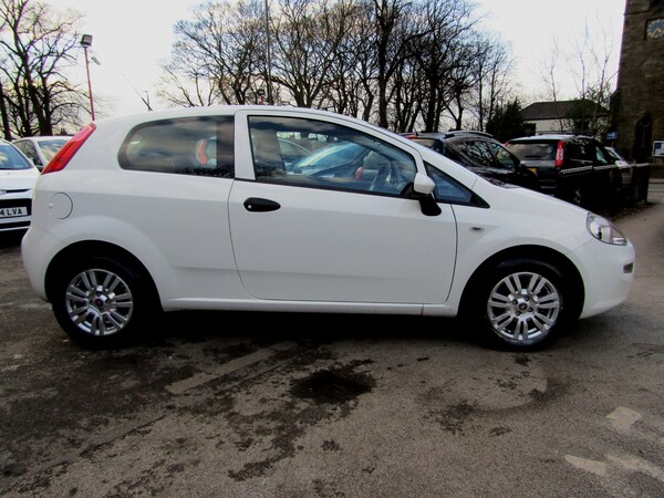 Used Fiat Punto 2015 for sale - 73832755: Photo 5