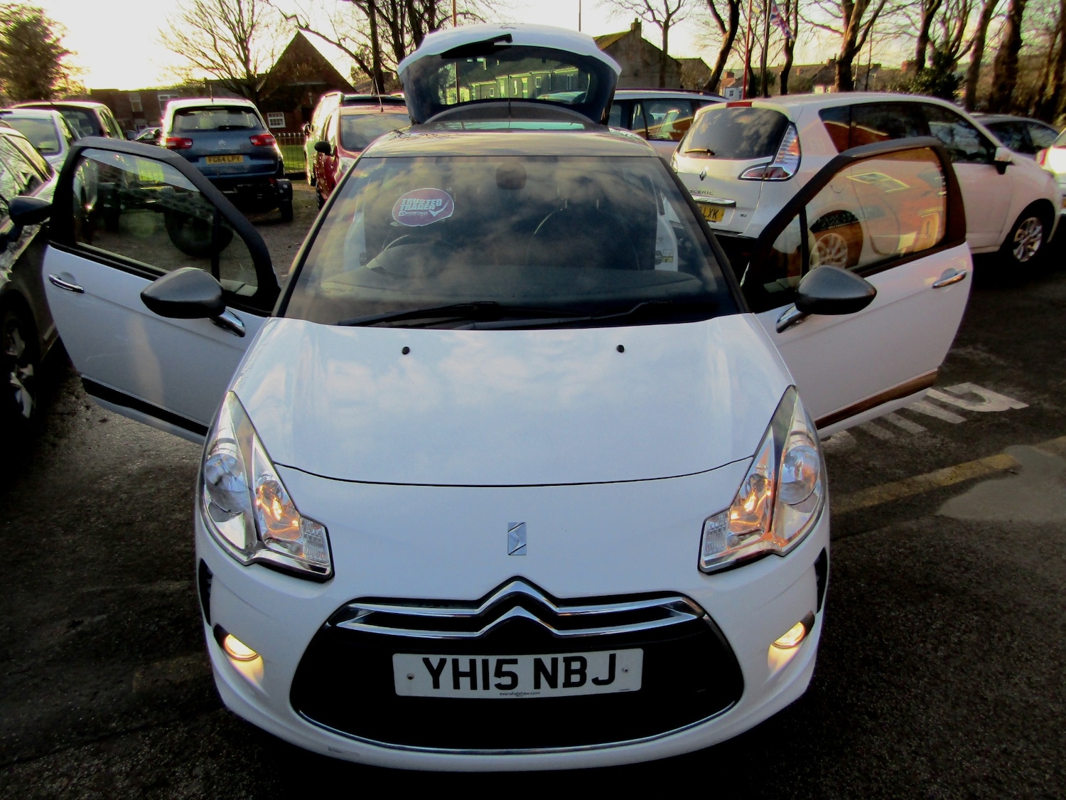 Used Citroen DS3 2015 for sale - 77610359: Photo 8