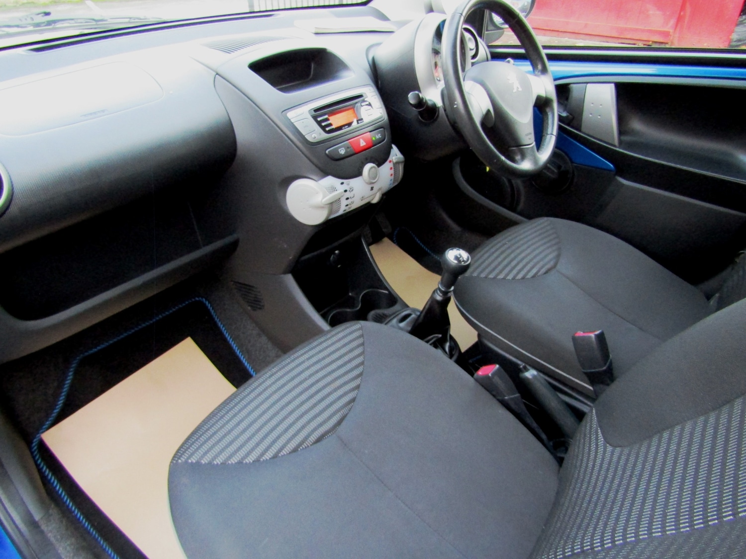 Used Peugeot 107 2013 for sale - 76428430: Photo 17