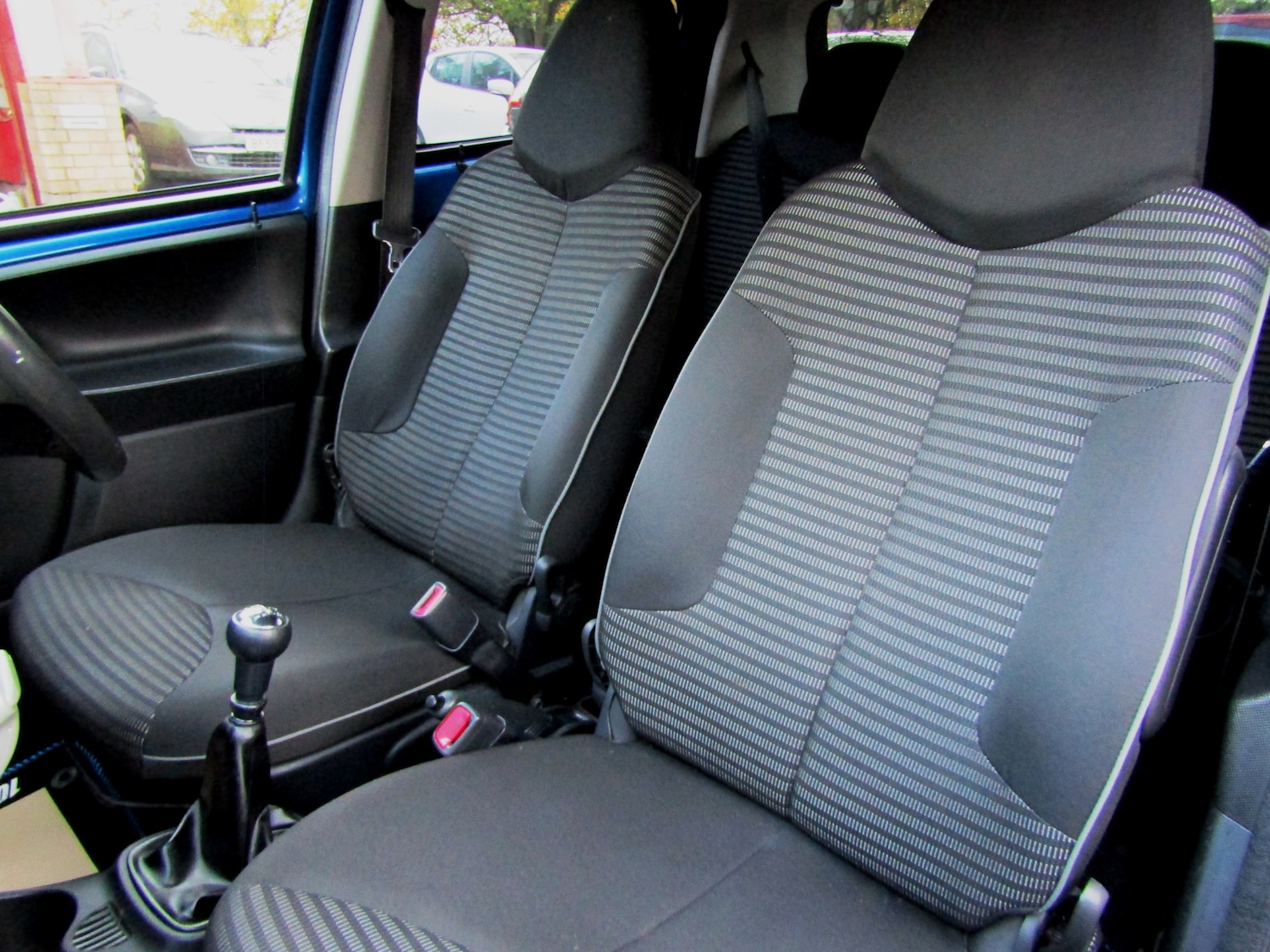 Used Peugeot 107 2013 for sale - 76428430: Photo 18