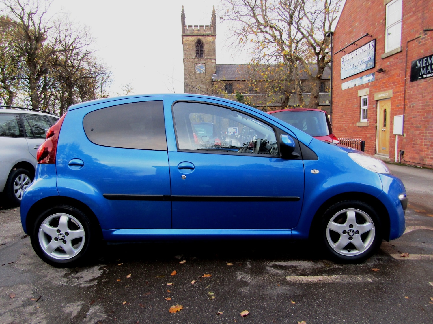 Used Peugeot 107 2013 for sale - 76428430: Photo 4