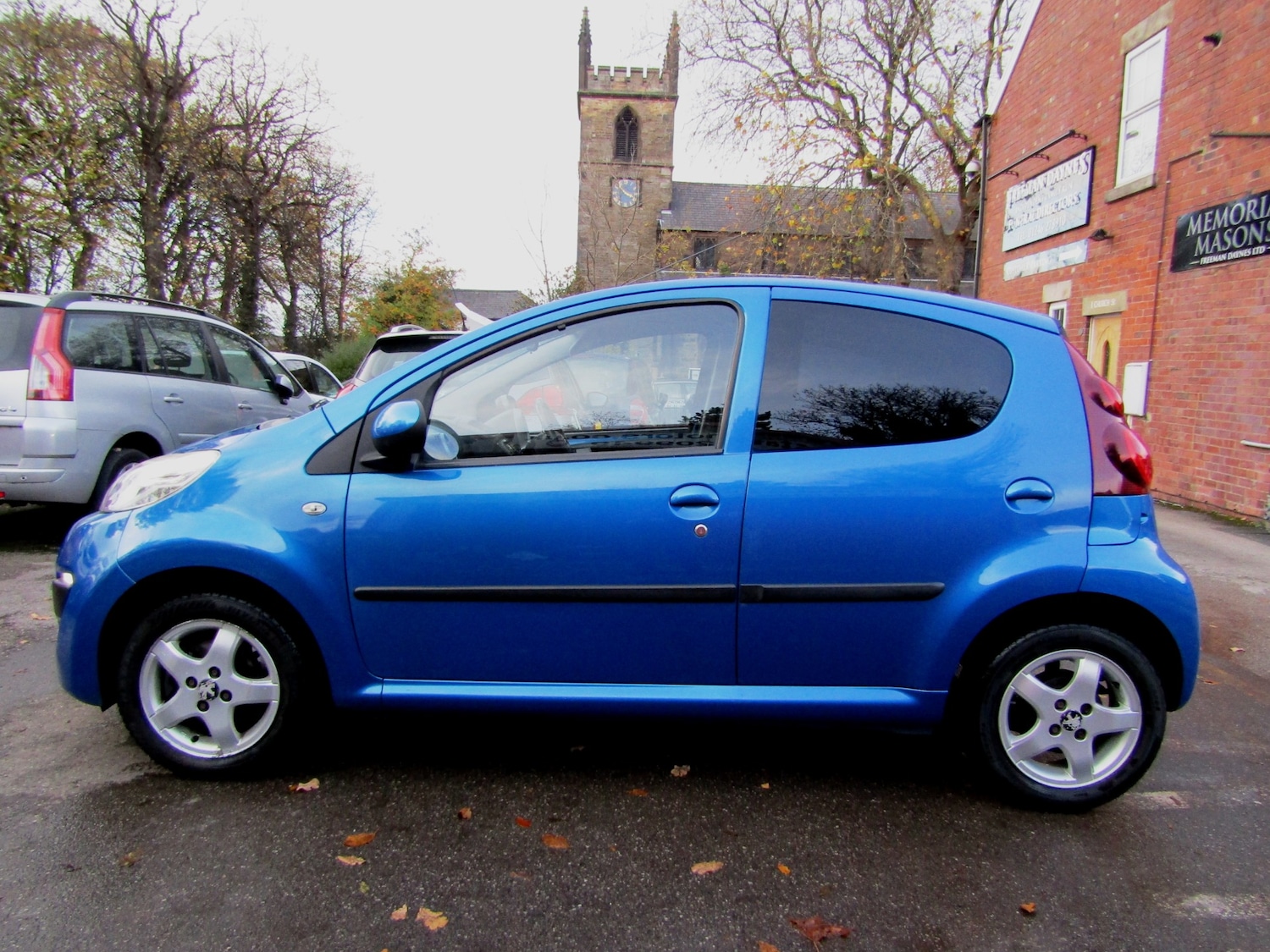 Used Peugeot 107 2013 for sale - 76428430: Photo 5