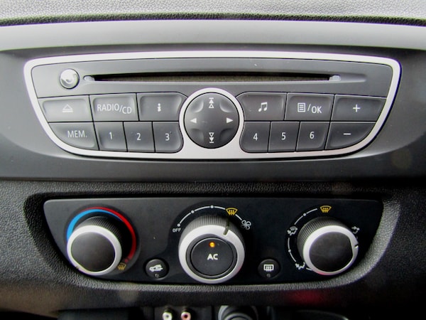 Used Renault Scenic 2010 for sale - 75446835: Photo 15