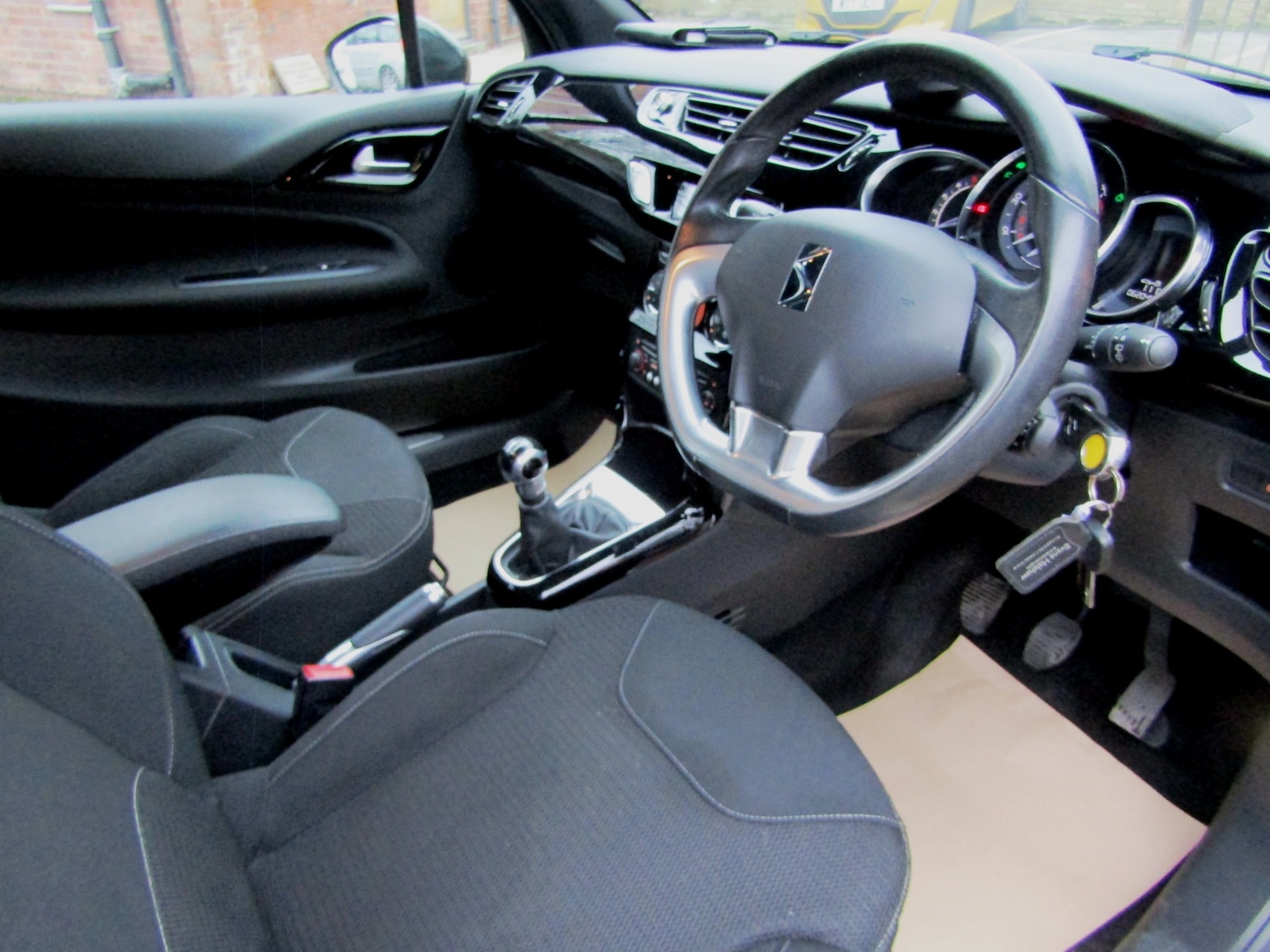 Used Citroen DS3 2014 for sale - 77285894: Photo 21