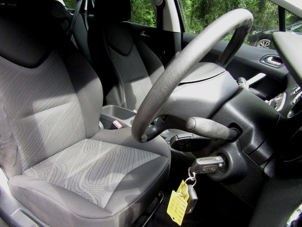 Used Peugeot 308 2011 for sale - 75054656: Photo 20