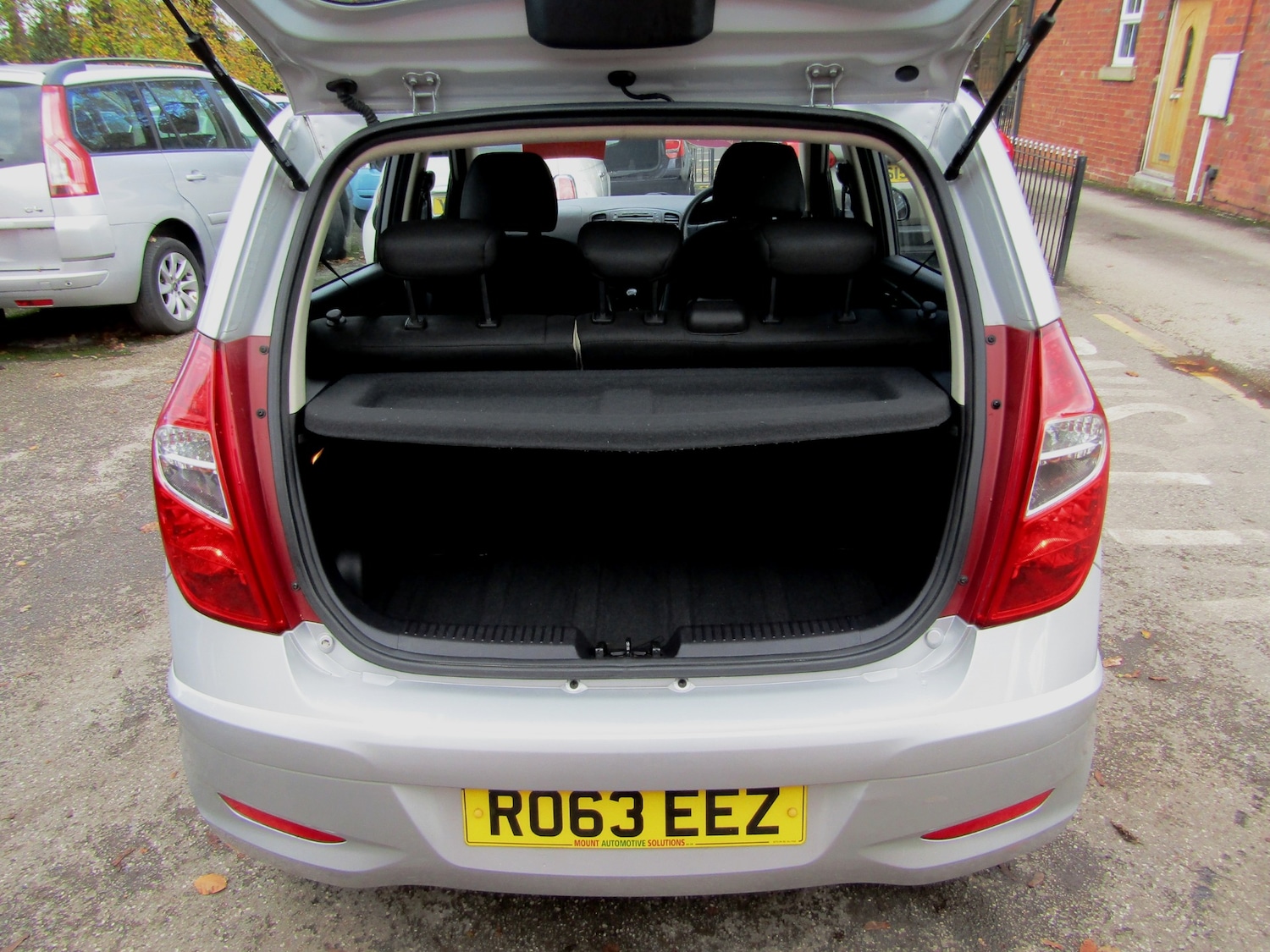 Used Hyundai i10 2013 for sale - 76374127: Photo 12