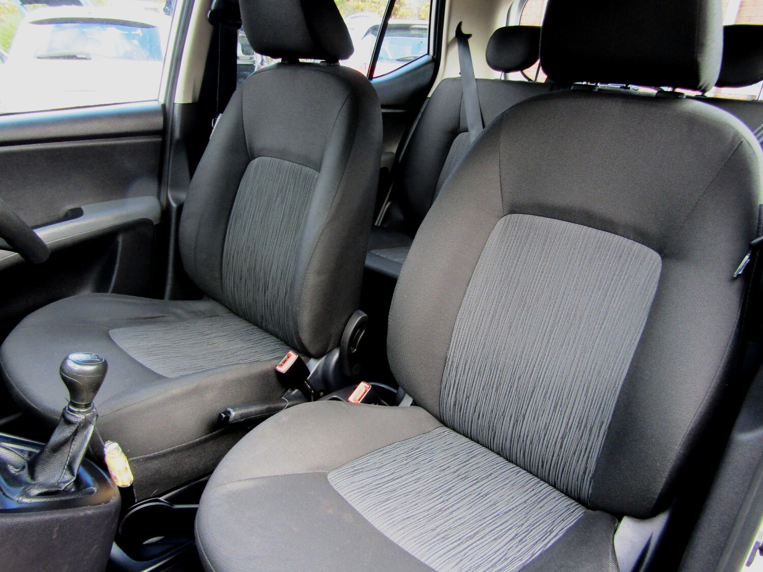 Used Hyundai i10 2013 for sale - 76374127: Photo 16