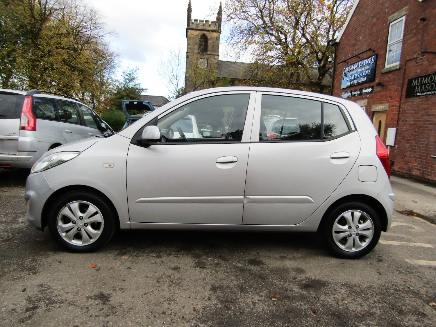 Used Hyundai i10 2013 for sale - 76374127: Photo 5