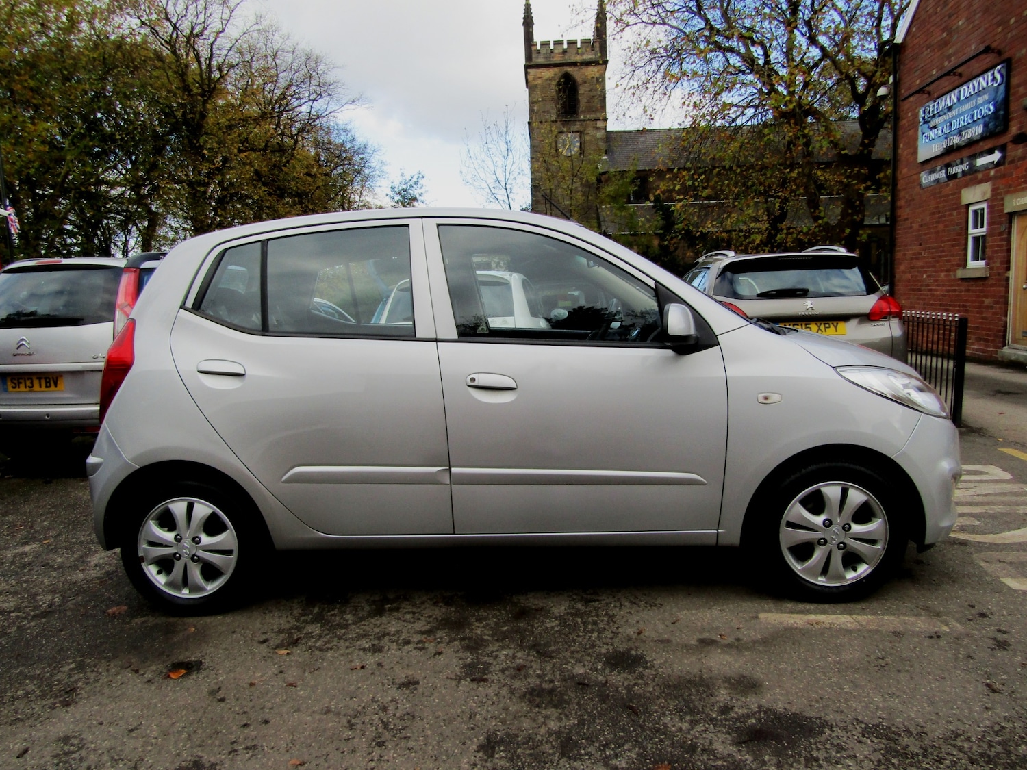 Used Hyundai i10 2013 for sale - 76374127: Photo 6