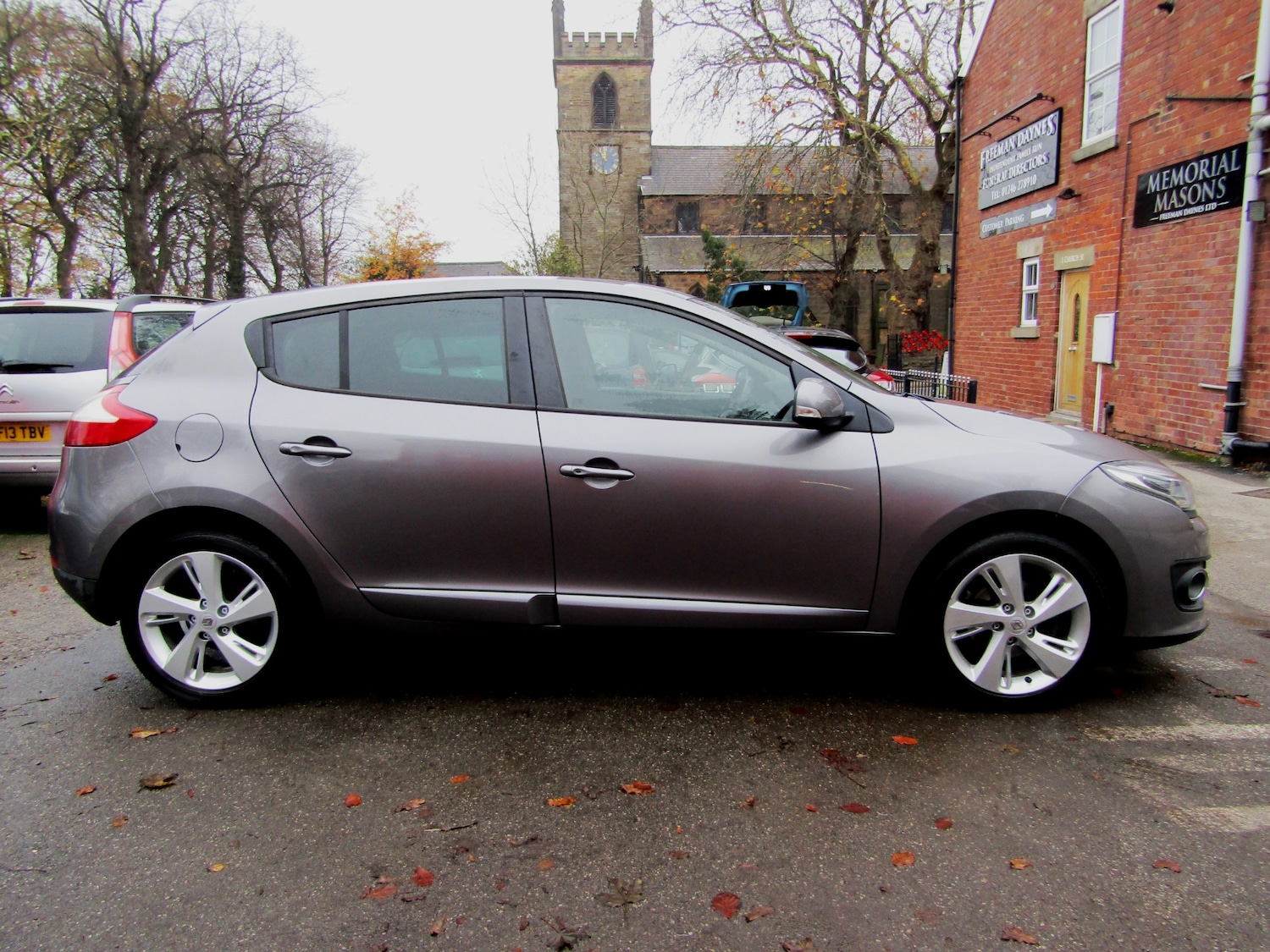 Used Renault Megane 2013 for sale - 76490379: Photo 5
