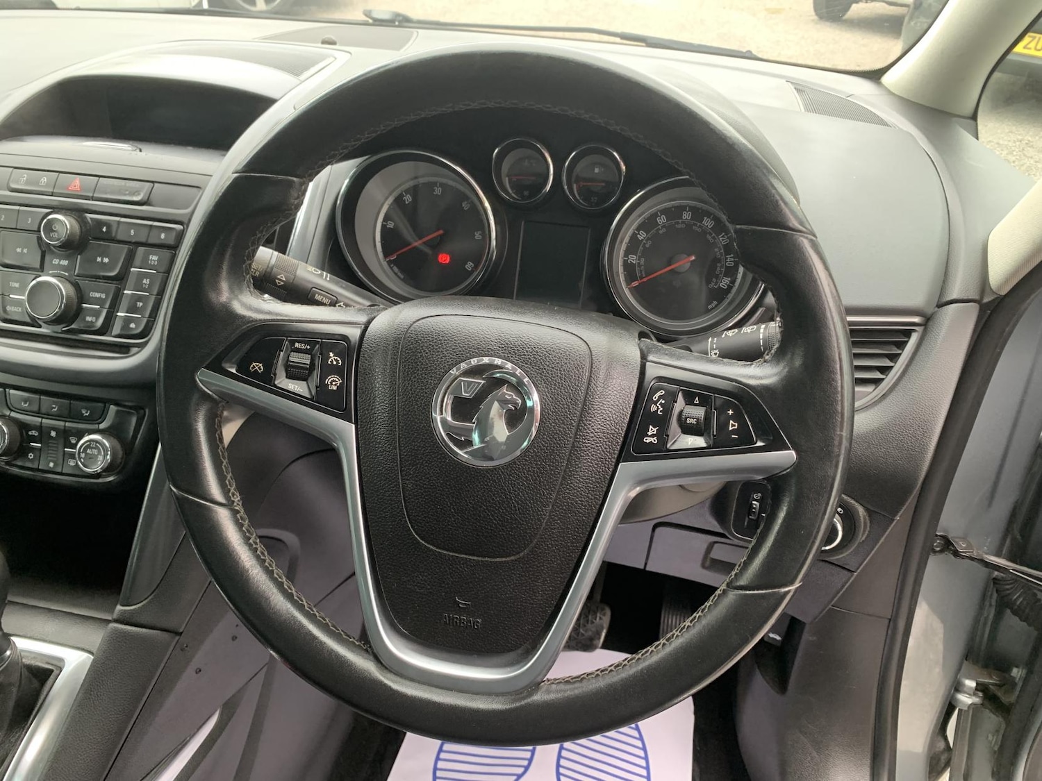 Used Vauxhall Zafira Tourer 2013 for sale - 77982032: Photo 11