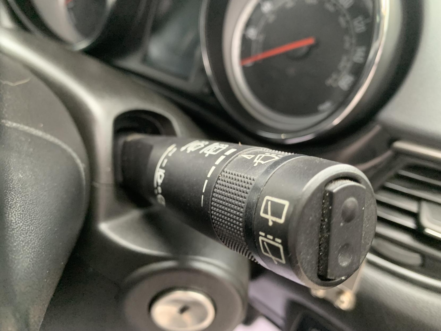 Used Vauxhall Zafira Tourer 2013 for sale - 77982032: Photo 18