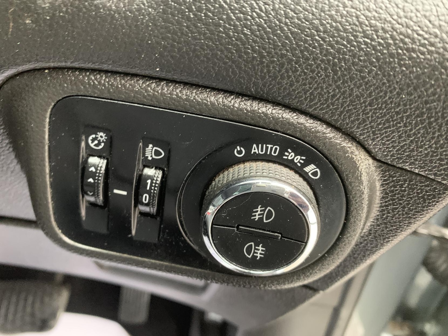 Used Vauxhall Zafira Tourer 2013 for sale - 77982032: Photo 19